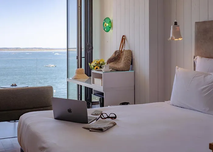 Les Vagues & Hotel Arcachon