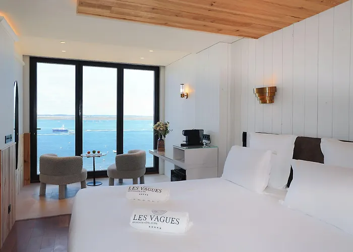 Les Vagues & Hotel Arcachón