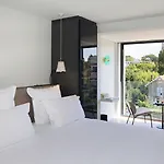 Les Vagues & Hotell Arcachon
