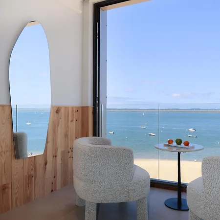 Les Vagues & Hotel 5*