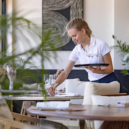 Les Vagues Hotel&spa Hotel