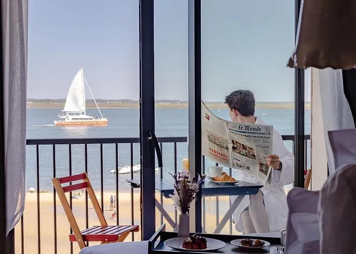 Les Vagues & Hotell Arcachon