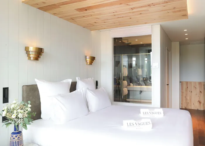 Les Vagues & Hotell 5*